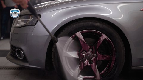 Płyn TENZI DETAILER KRWAWA FELGA do czyszczenia felg 0,6l. (AD-24) Płyn TENZI DETAILER KRWAWA FELGA do czyszczenia felg 0,6l. (AD-24)