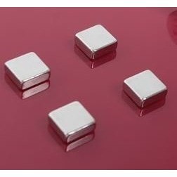 Bardzo mocne magnesy w kształcie kwadratu 6szt.AM150 2X3 Bardzo mocne magnesy w kształcie kwadratu 6szt.AM150 2X3