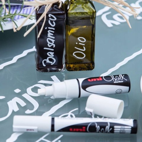 Marker kredowy UNI PWE-5M 1.8mm-2.5mm złoty UNPWE5M/DZL Marker kredowy UNI PWE-5M 1.8mm-2.5mm złoty UNPWE5M/DZL