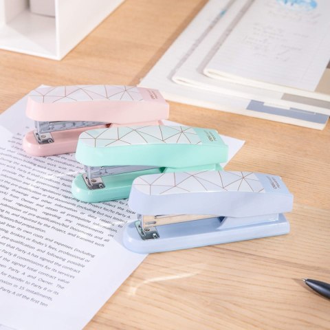 Zszywacz 25 kartek 24/6 26/6 MACARON zielony 0402F GREEN DELI Zszywacz 25 kartek 24/6 26/6 MACARON zielony 0402F GREEN DELI