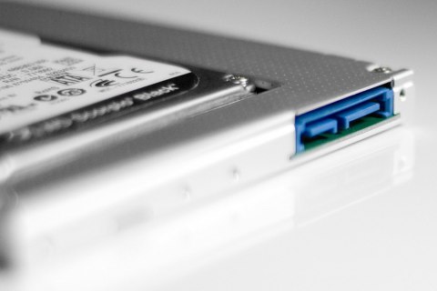 Ramka montażowa SSD/HDD do napędu CD/DVD/Blu-ray, SATA na SATA III, 9.5mm Ramka montażowa SSD/HDD do napędu CD/DVD/Blu-ray, SATA na SATA III, 9.5mm