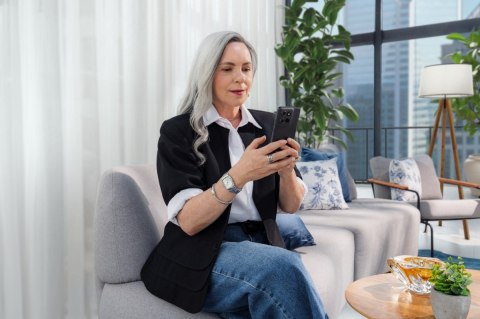 Smartfon ThinkPhone 25 8/256GB Carbon Black business edition