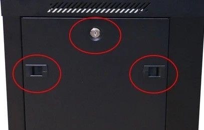 Szafa rack 18U 600x450mm czarna wisząca Szafa rack 18U 600x450mm czarna wisząca