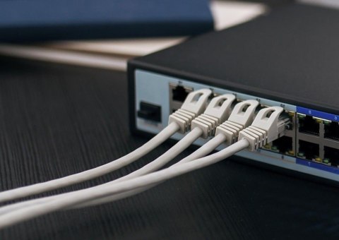 Kabel sieciowy KAT.6 UTP wewnętrzny 305m Kabel sieciowy KAT.6 UTP wewnętrzny 305m